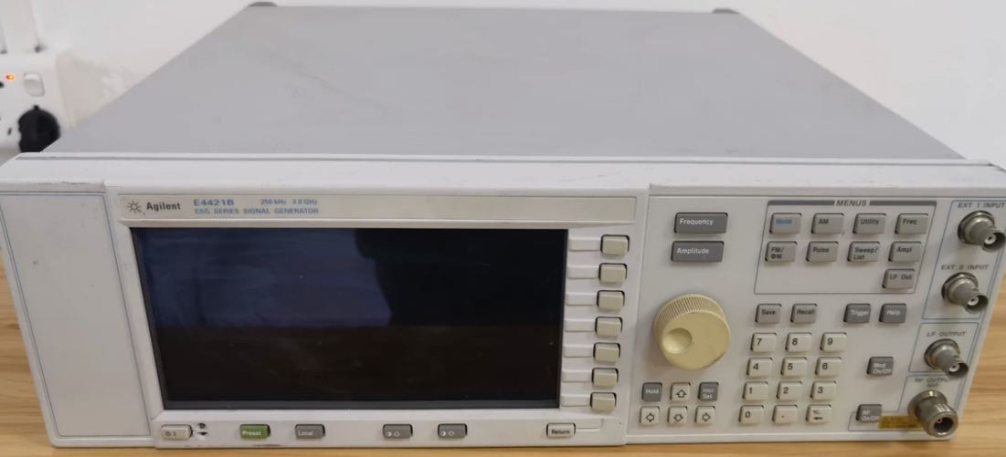 61dd8249b8a6b.jpg E4421B st.jpg