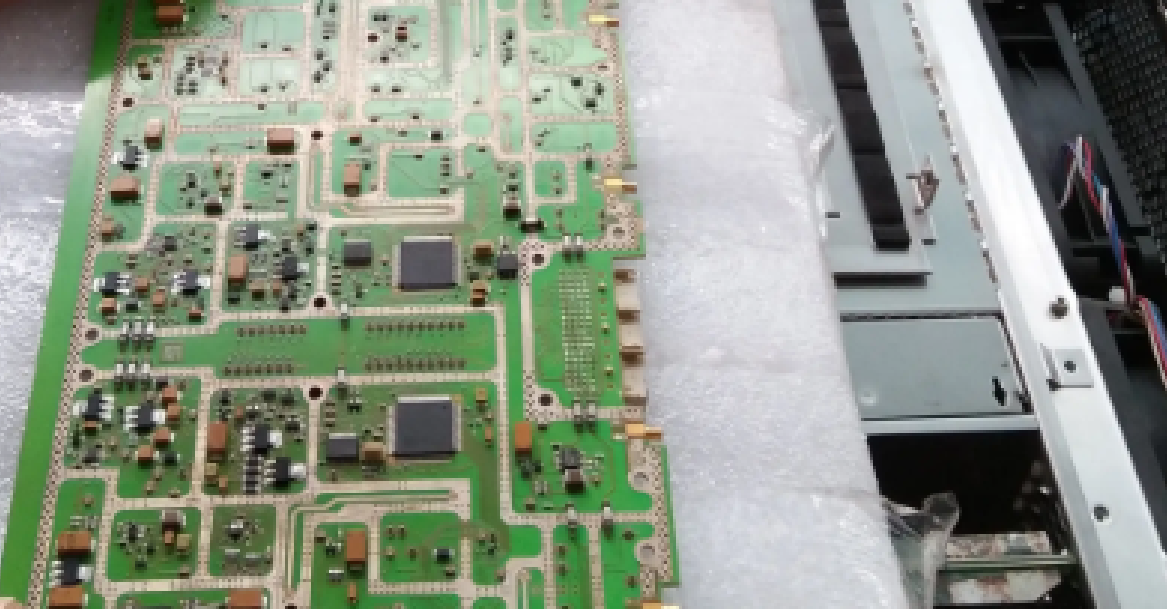 632435742c470.png 維修信號源R&S 1.png