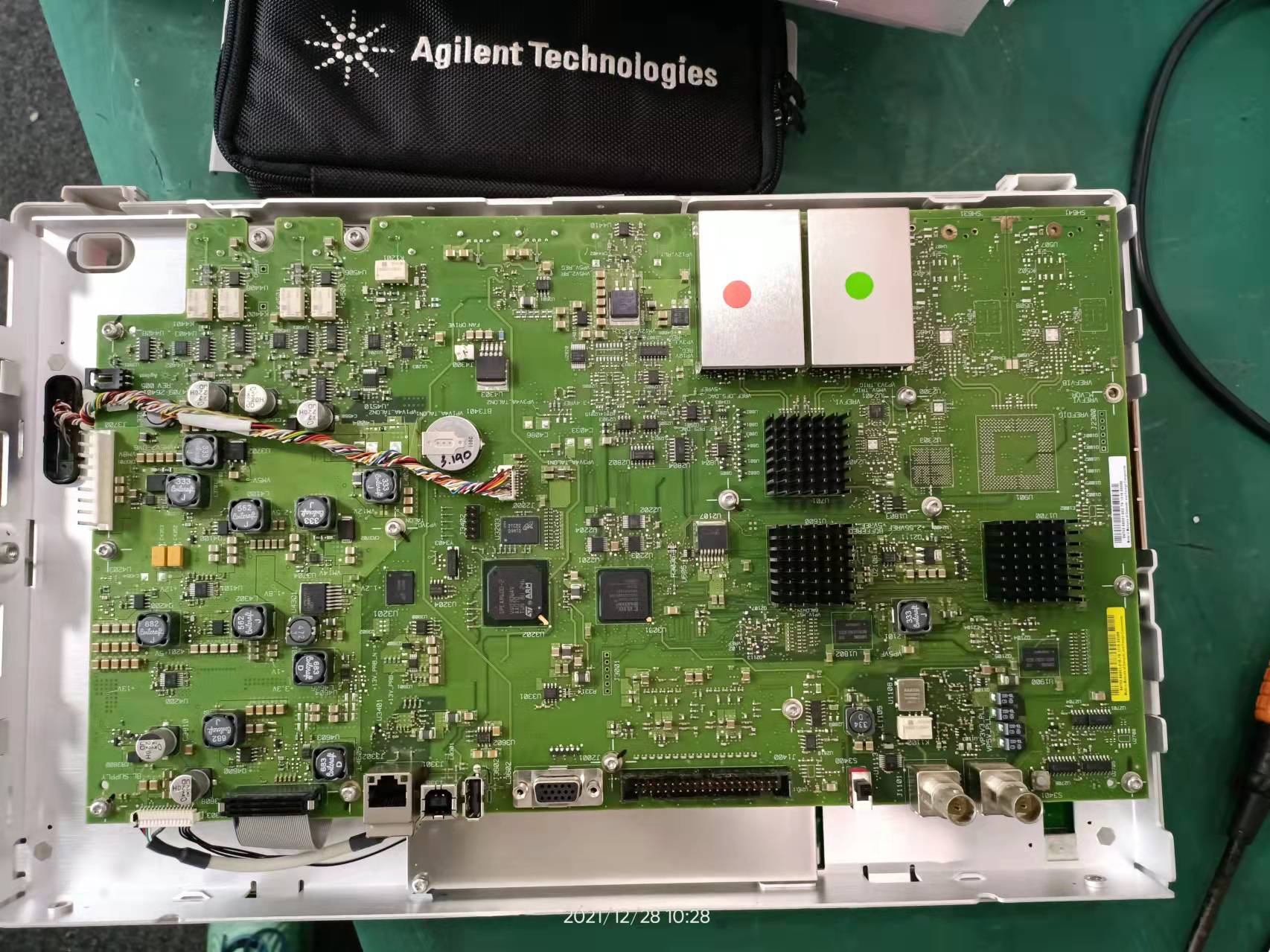 63d9bd1346440.jpg 維修示波器是德12.jpg